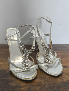 le chateau Silver Crystal T-Strap Heels